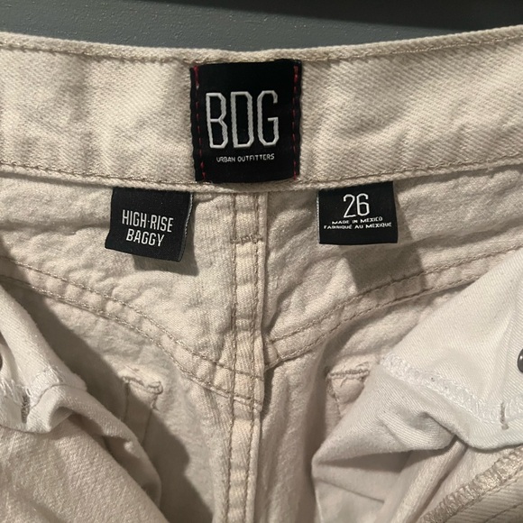 BDG URBAN OUTFITTERS- High rise cream jeans - Picture 3 of 3